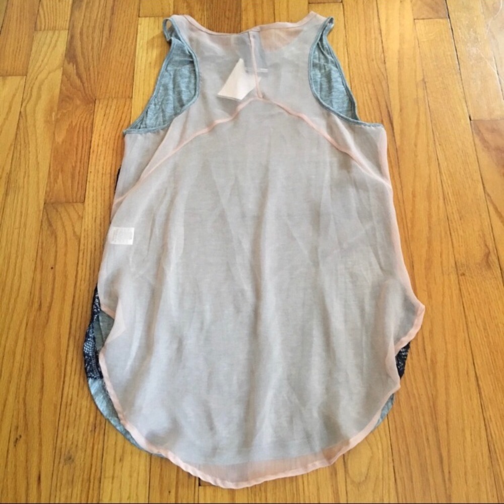 Lacy top - Picture 4 of 4